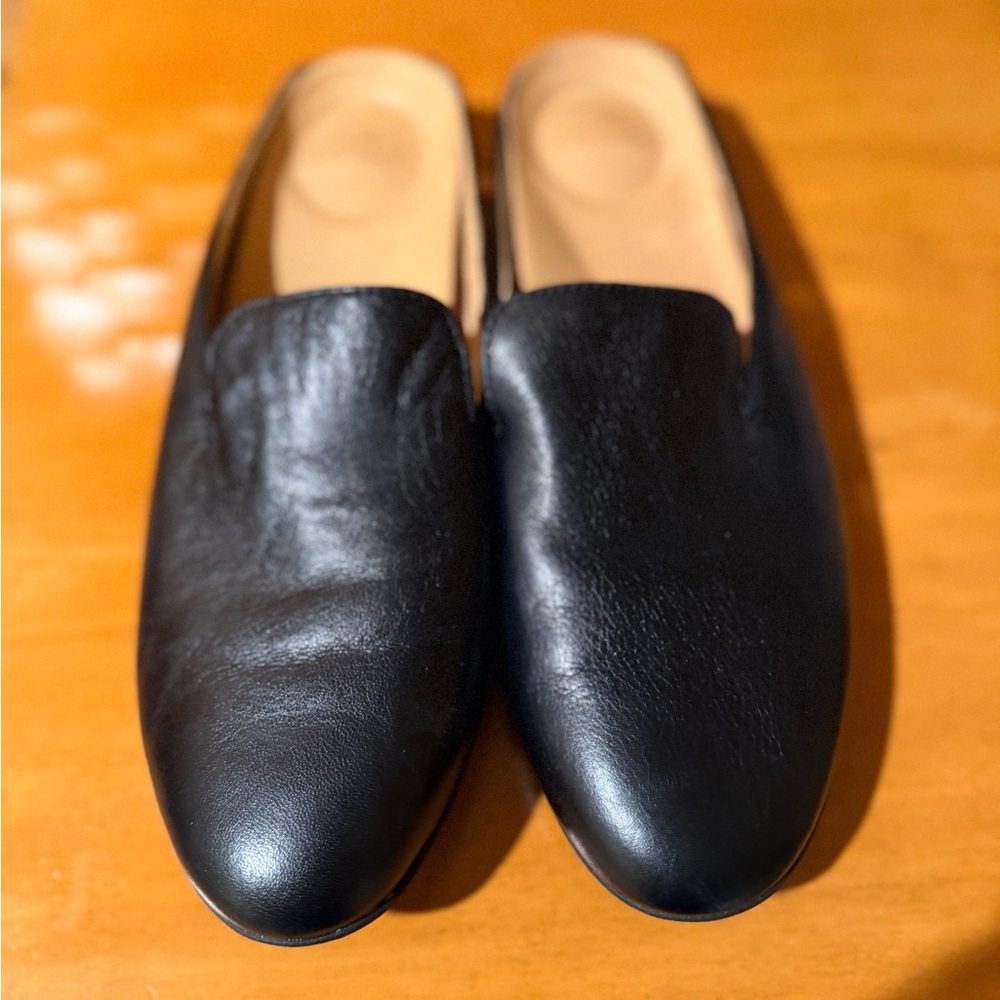 Dansko Women's Black Leather Mules